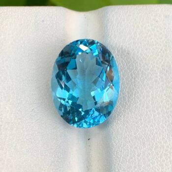 11 CT's Loupe Clean Swiss Blue Oval Cut Topaz, Swiss Topaz, Oval Cut Topaz, Blue Topaz, Blue Swiss Topaz, Topaz, Topaz Gemstone, Cut Topaz