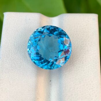 14.5 CT's Loupe Clean Swiss Blue Brilliant Cut Topaz, Swiss Topaz, Oval Cut Topaz, Blue Topaz, Blue Swiss Topaz, Topaz, Topaz Gemstone