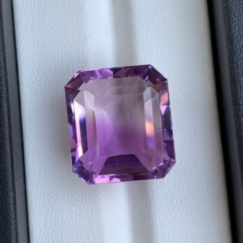 26.5 CT's Loup Purple Emerald Cut Amethyst, Brilliant Cut Amethyst, Cut Amethyst, Amethyst Gemstone, Amethyst, Amethyst Cut Gemstone