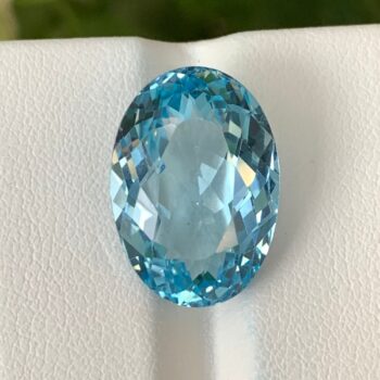 17 CT's Loupe Clean Swiss Blue Oval Cut Topaz, Swiss Topaz, Oval Cut Topaz, Blue Topaz, Blue Swiss Topaz, Topaz, Topaz Gemstone, Cut Topaz