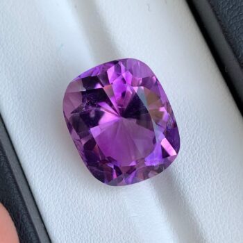 17 Ct's Loup Purple Cushion Cut Amethyst