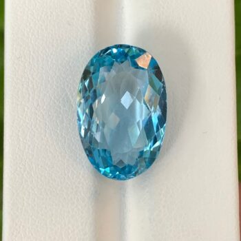 16.5 CT's Loupe Clean Swiss Blue Oval Cut Topaz, Swiss Topaz, Oval Cut Topaz, Blue Topaz, Blue Swiss Topaz, Topaz, Topaz Gemstone