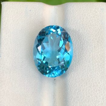 11 CT's Loupe Clean Swiss Blue Oval Cut Topaz, Swiss Topaz, Oval Cut Topaz, Blue Topaz, Blue Swiss Topaz, Topaz, Topaz Gemstone, Cut Topaz