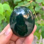 125g Top Quality Green Nephrite Jade Palm Stone