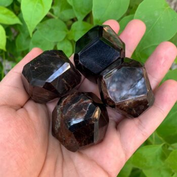 4 Pieces Lustrous Red Almandine Faceted Garnet, Faceted Red Garnet, Almandine Garnet Crystal, Faceted Almandine Garnet, Almandine Garnet