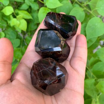 3 Pieces Lustrous Red Almandine Faceted Garnet, Faceted Red Garnet, Almandine Garnet Crystal, Faceted Almandine Garnet, Almandine Garnet