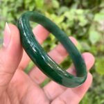 Top Quality Beautiful Green Nephrite Jade Bangle