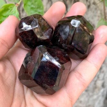 3 Pieces Lustrous Red Almandine Faceted Garnet, Faceted Red Garnet, Almandine Garnet Crystal, Faceted Almandine Garnet, Almandine Garnet
