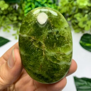 109g Best Quality Transparent Jade Palm Stone, Shah Maqsood Jade Palm Stone, Green Jade Palmstone, Jade Stone Palm, Green Jade Palm Stone