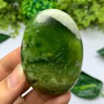 105g Best Quality Transparent Jade Palm Stone