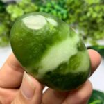 80g Best Quality Transparent Jade Palm Stone