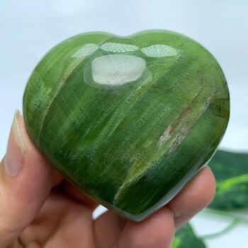 95g Beautiful Green Tremolite Heart Stone, Green Tremolite Heart, Polished Tremolite Heart, Polished Tremolite Heart Stone, Tremolite Heart