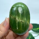 133g Best Quality Green Tremolite Palm Stone