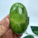 124g Best Quality Green Tremolite Palm Stone