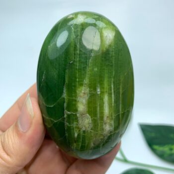 143g Top Quality Green Tremolite Palm Stone, Green Tremolite Palm Stone, Polished Tremolite Palm Stone, Polished Tremolite Palm, Tremolite
