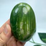 143g Top Quality Green Tremolite Palm Stone