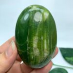 143g Top Quality Green Tremolite Palm Stone