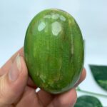 89g Top Quality Green Tremolite Palm Stone