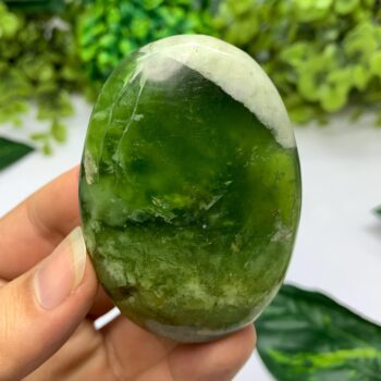105g Best Quality Transparent Jade Palm Stone, Shah Maqsood Jade Palm Stone, Green Jade Palmstone, Jade Stone Palm, Green Jade Palm Stone