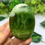 105g Best Quality Transparent Jade Palm Stone