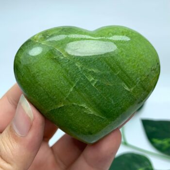 124g Best Quality Green Tremolite Heart Stone, Green Tremolite Heart, Polished Tremolite Heart, Polished Tremolite Heart Stone, Tremolite