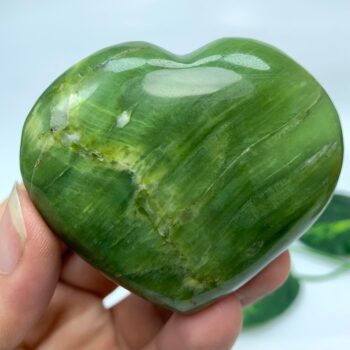 110g Top Quality Green Tremolite Heart Stone, Green Tremolite Heart, Polished Tremolite Heart, Polished Tremolite Heart Stone, Tremolite