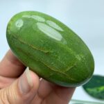 96g Top Quality Green Tremolite Palm Stone