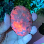 120g Beautiful UV Reactive Hackmanite Palm Stone
