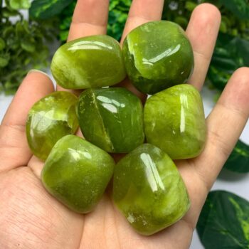 275g Best Quality Transparent Green Jade Tumbles, Shah Maqsood Jade Tumbles, Green Jade Tumbles, Jade Stone Tumbles, Polished Jade Tumbles