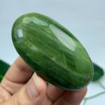 82g Top Quality Green Tremolite Palm Stone