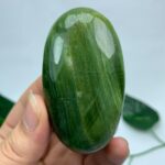 82g Top Quality Green Tremolite Palm Stone