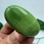 75g Top Quality Green Tremolite Palm Stone