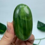 80g Top Quality Green Tremolite Palm Stone