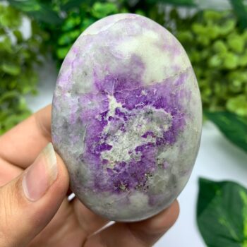 150g Beautiful UV Reactive Hackmanite Palm Stone, Hackmanite Palmstone, Purple Hackmanite Palm Stone, Hackamnite Palm Stones, Hackmanite