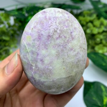 175g Beautiful UV Reactive Hackmanite Palm Stone, Hackmanite Palmstone, Purple Hackmanite Palm Stone, Hackamnite Palm Stones, Hackmanite