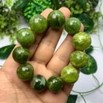 110g Beautiful Green Jade Beads Bracelet